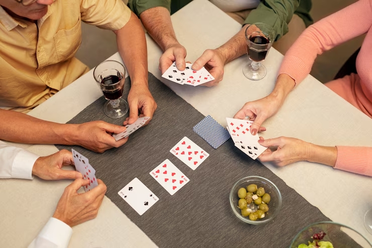 Comment jouer à la belote tout atout ?